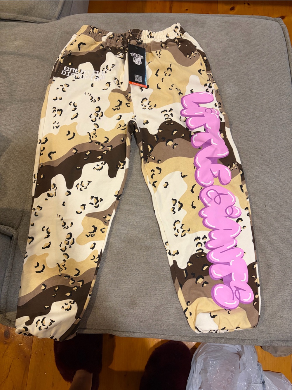 Kids sweatpants leopard camo print size 9/10